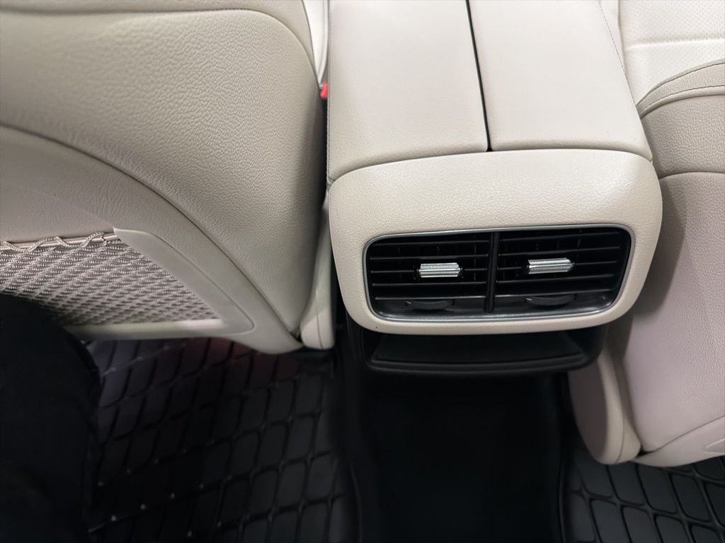 Used 2026 White Mercedes-Benz GLE 350 image 23