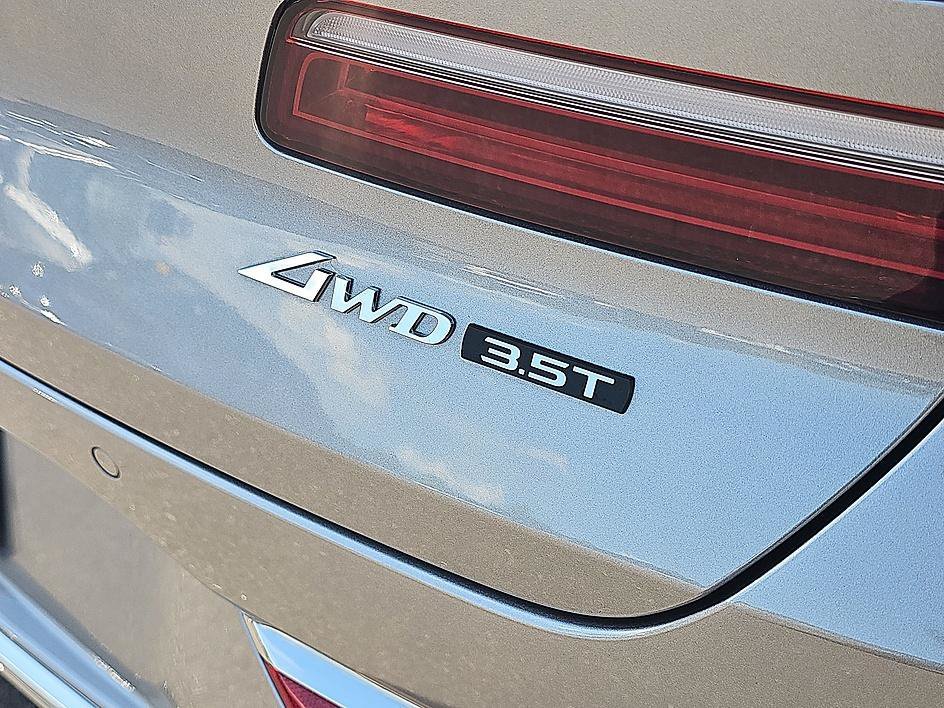 Used 2025 Savile Silver Genesis 3.5T Prestige image 9