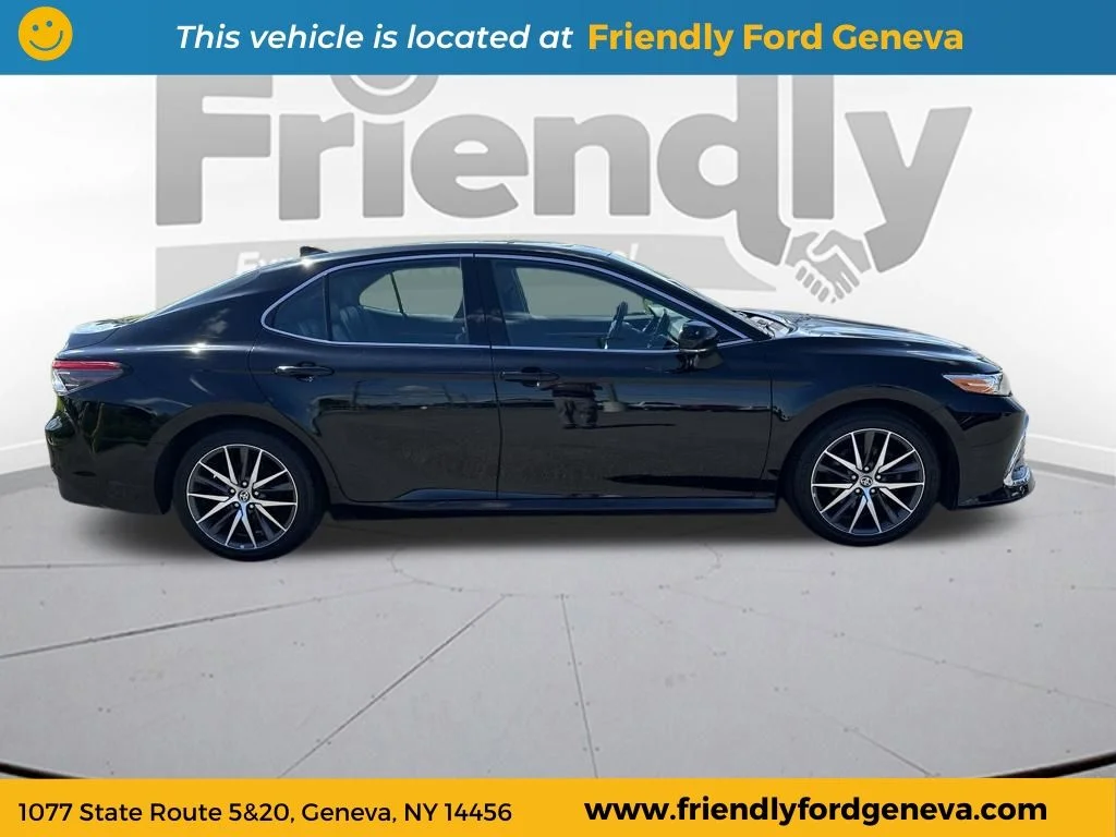 Used 2022 Midnight Black Metallic Toyota XLE image 7