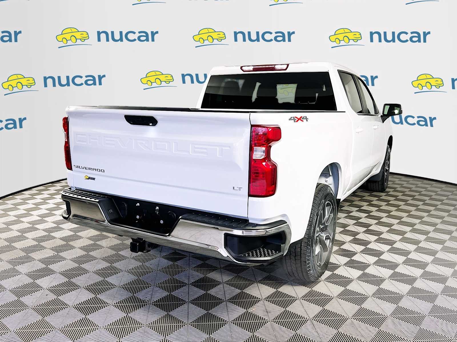 Used 2023 Summit White Chevrolet LT image 7