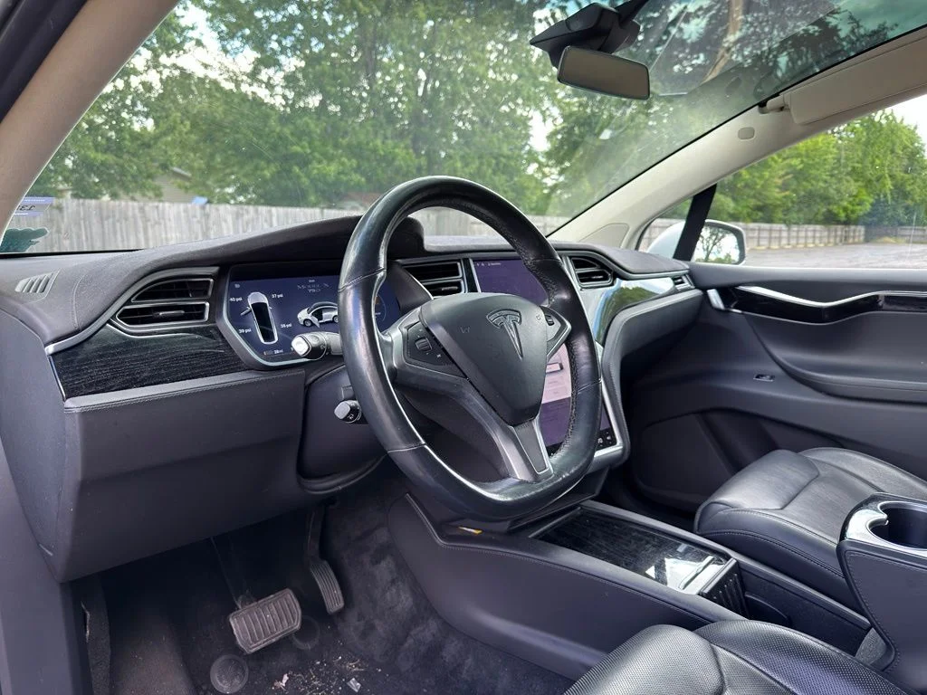 Used 2016 Silver Tesla  image 3
