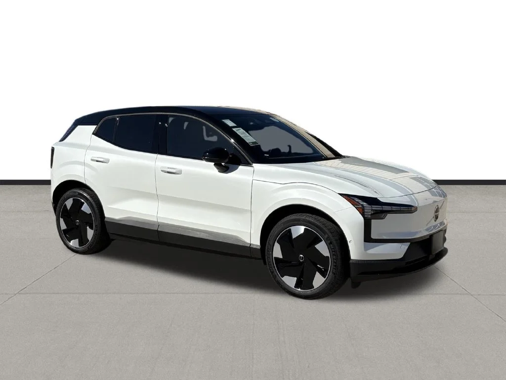 New 2026 Cyrstal White Volvo Twin Motor Performance Ultra image 3