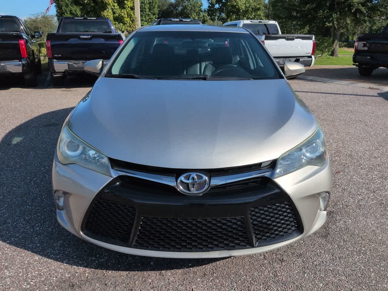 Used 2016 Creme Brulee Mica Toyota SE image 9