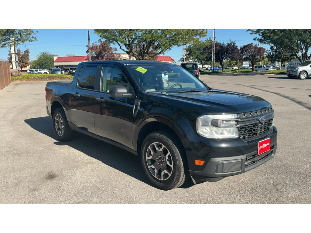 Used 2024 Shadow Black Ford XLT image 3