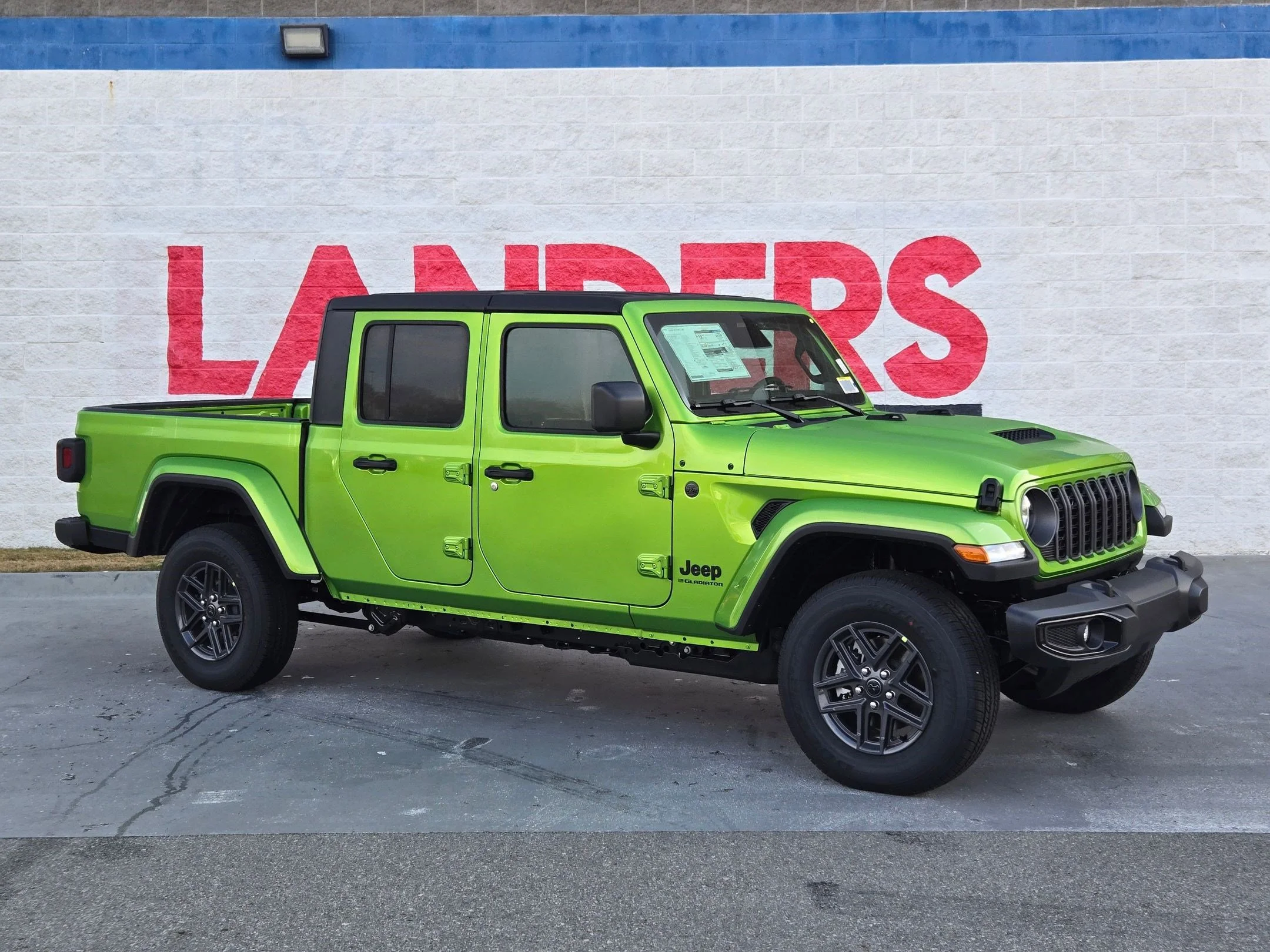 2026 Jeep Gladiator Sport S Auto's photo