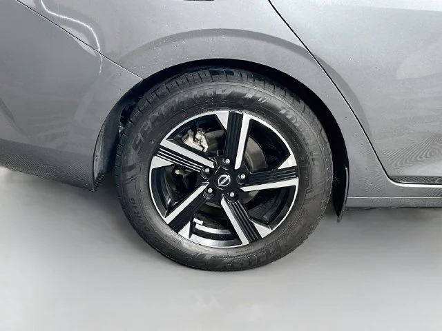 Used 2025 Gray Nissan SV image 34
