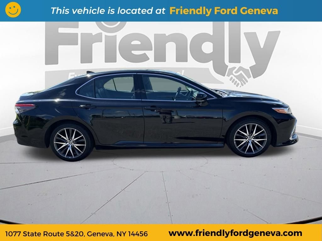 Used 2022 Black Toyota XLE image 7