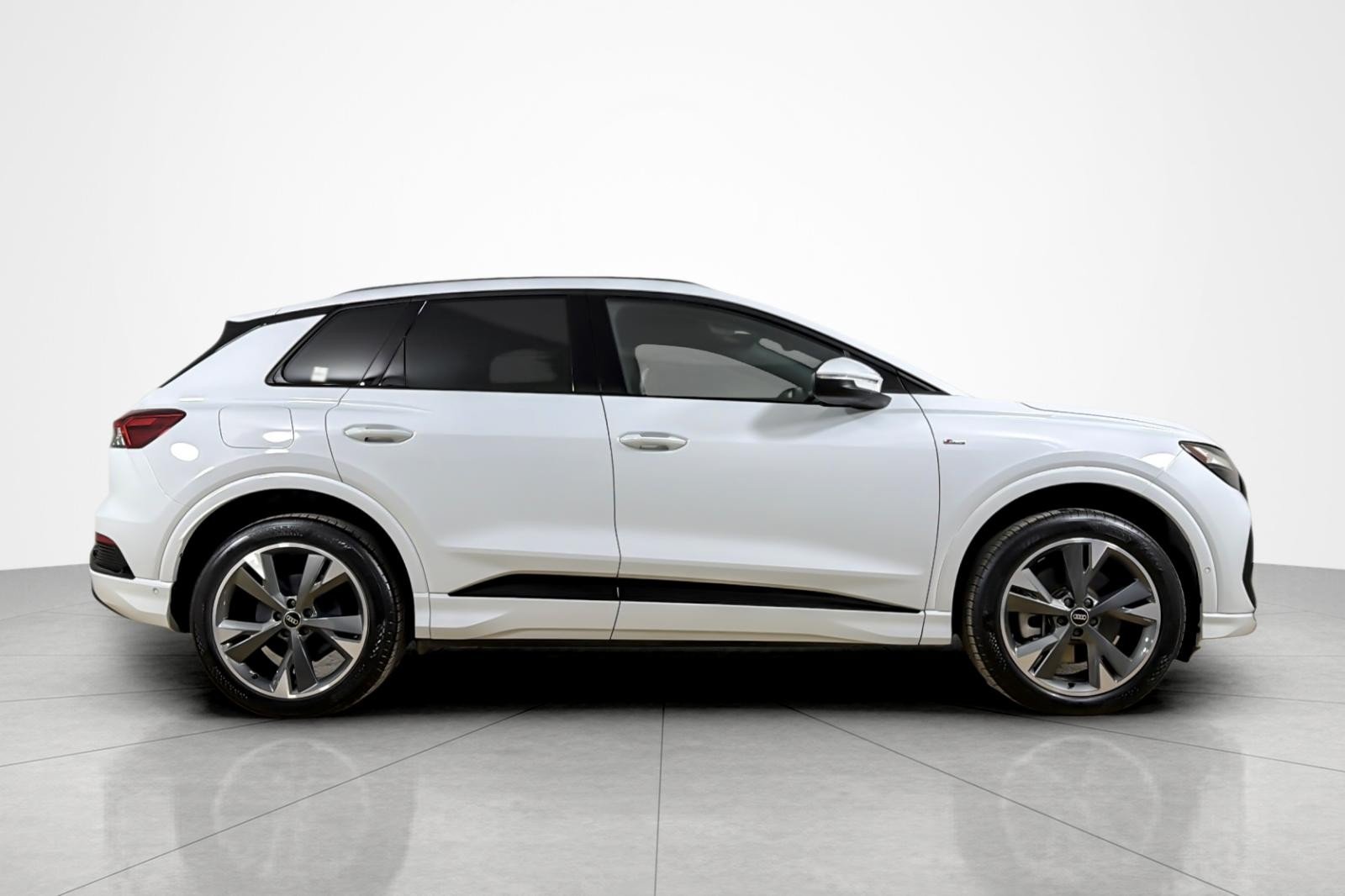 Used 2023 Glacier White Metallic Audi Premium Plus 50 quattro image 6