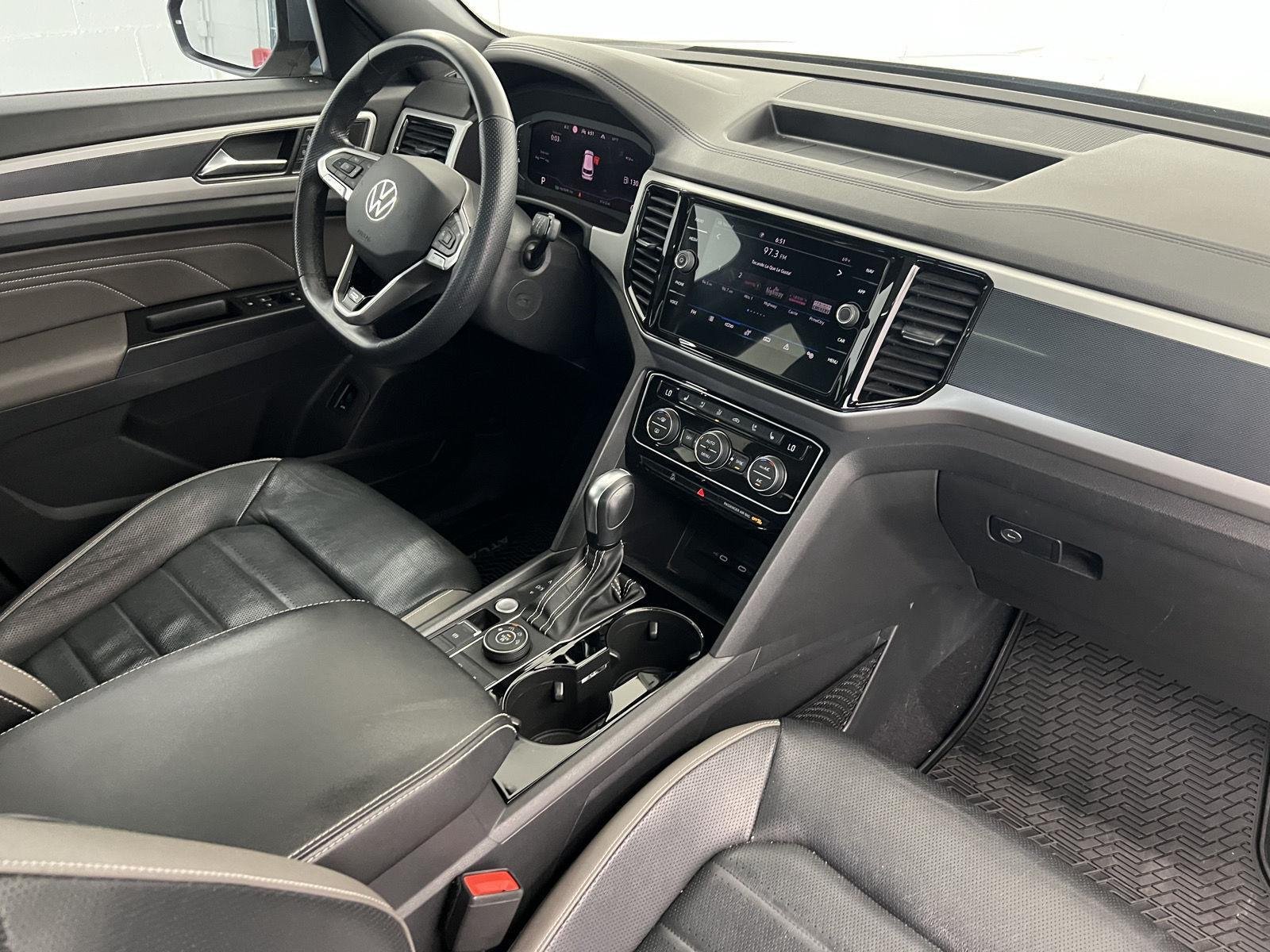 Used 2021 Pure Gray Volkswagen 3.6L V6 SEL Premium R-Line image 29
