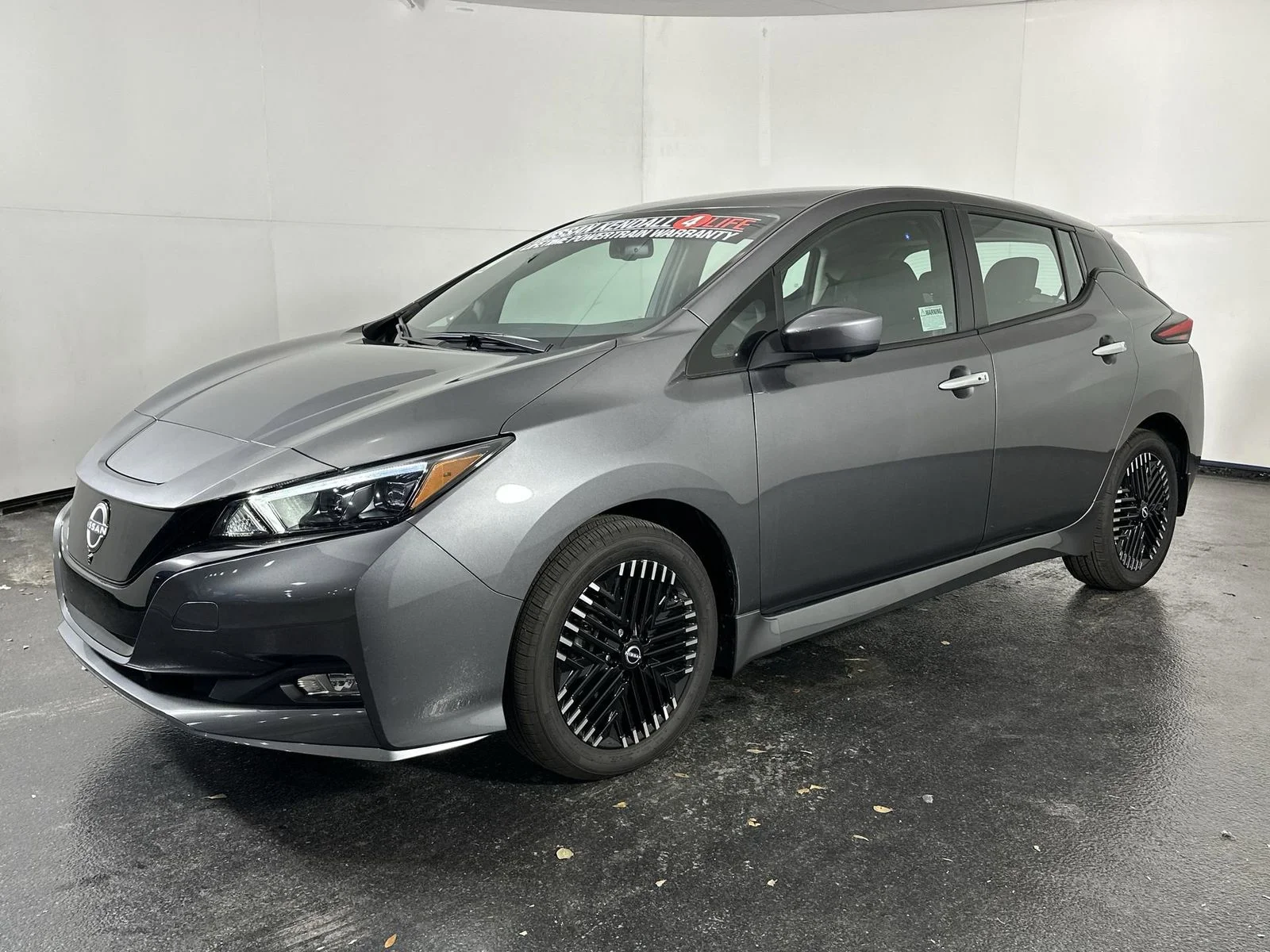 New 2025 Gray Nissan SV Plus image 4