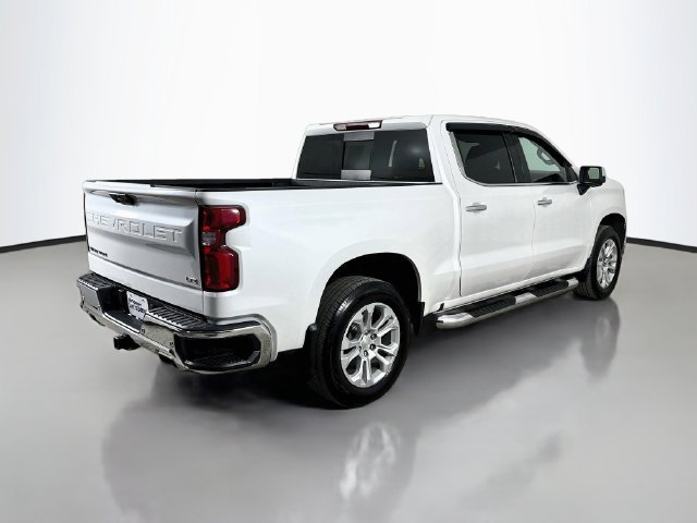 Used 2022 IRIDESCENT PEARL TRICOAT Chevrolet LTZ image 13