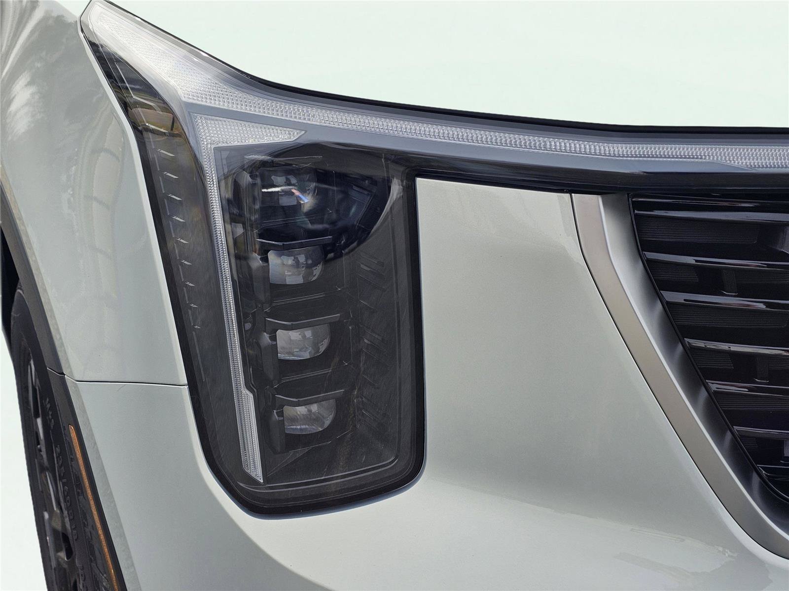New 2026 Ivory Silver Kia S image 5