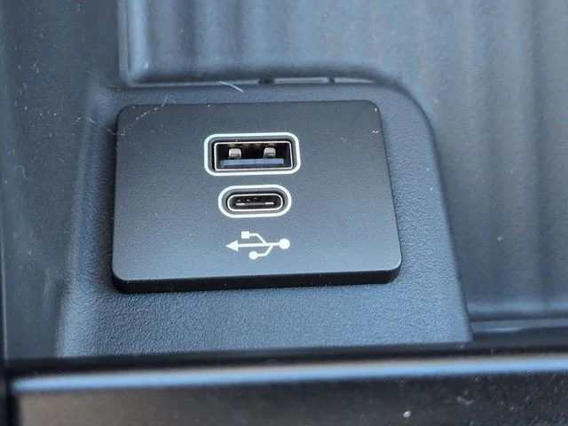New 2026 Agate Black Metallic Ford Platinum® image 23