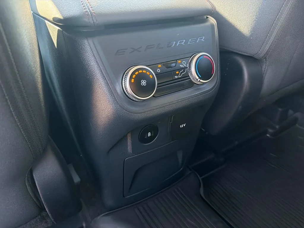 Used 2025 Silver Ford Active image 17