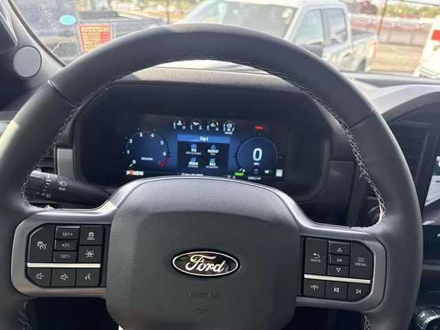 Used 2025 Red Ford Lariat image 28