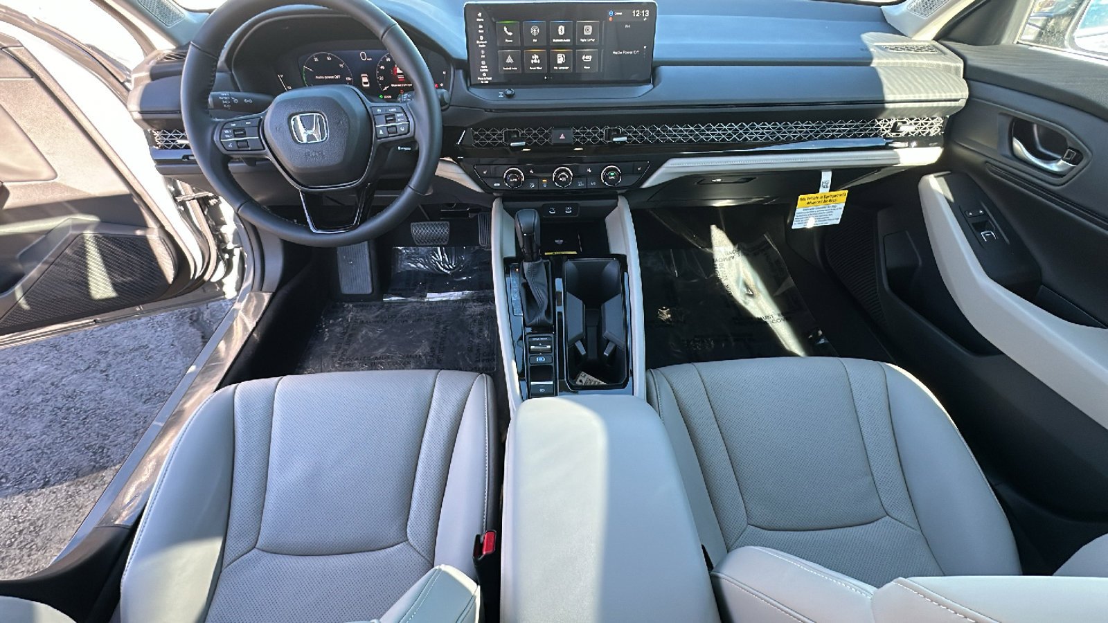 2025 Honda Accord Hybrid EX-L - Photo 26