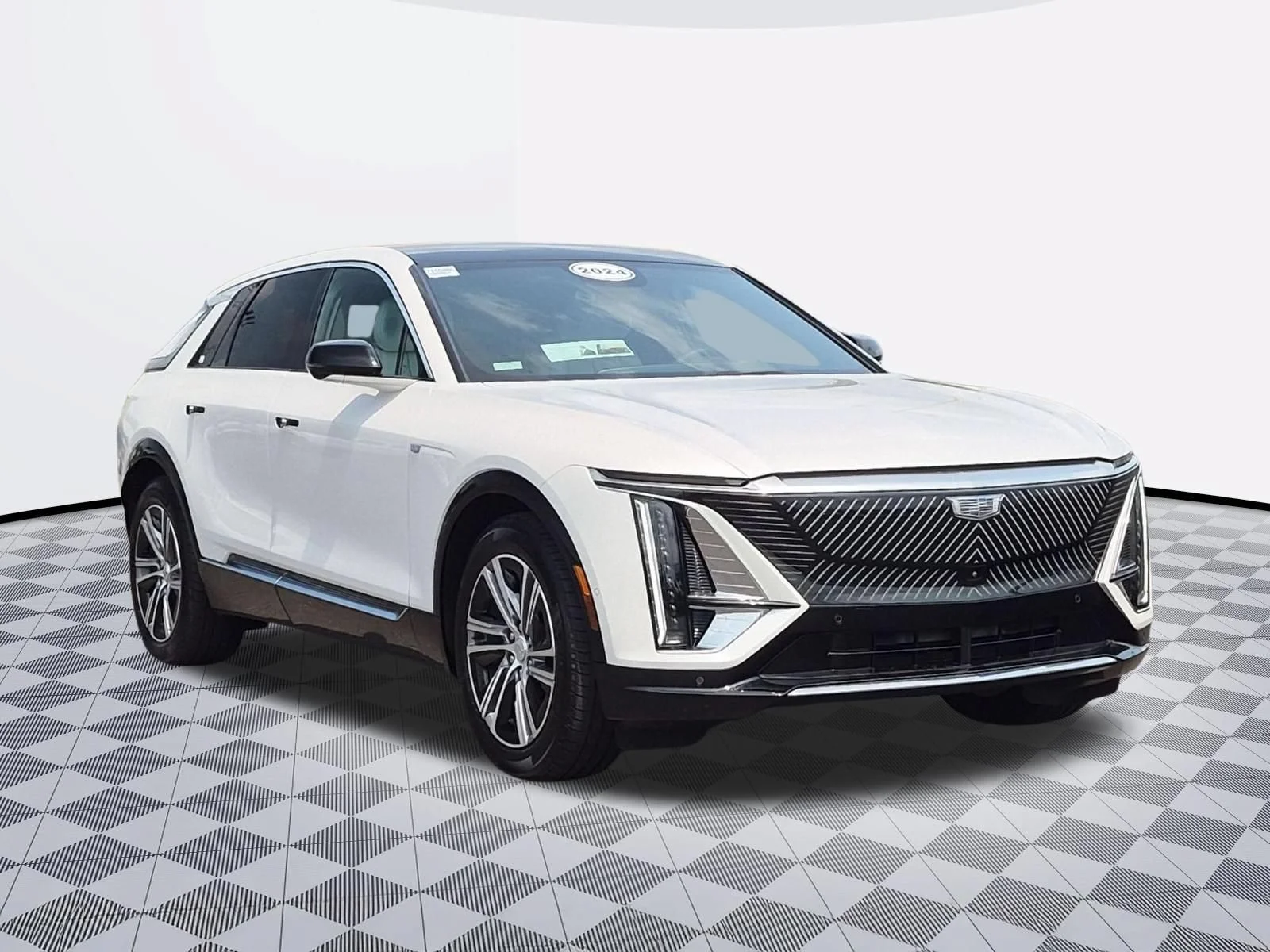 Used 2024 Crystal White Tricoat Cadillac Luxury image 2