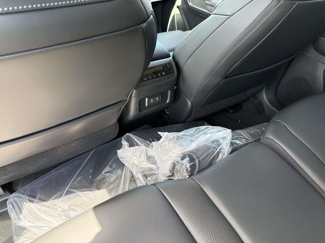 New 2026 Everest White Pearl TriCoat Nissan SL image 11