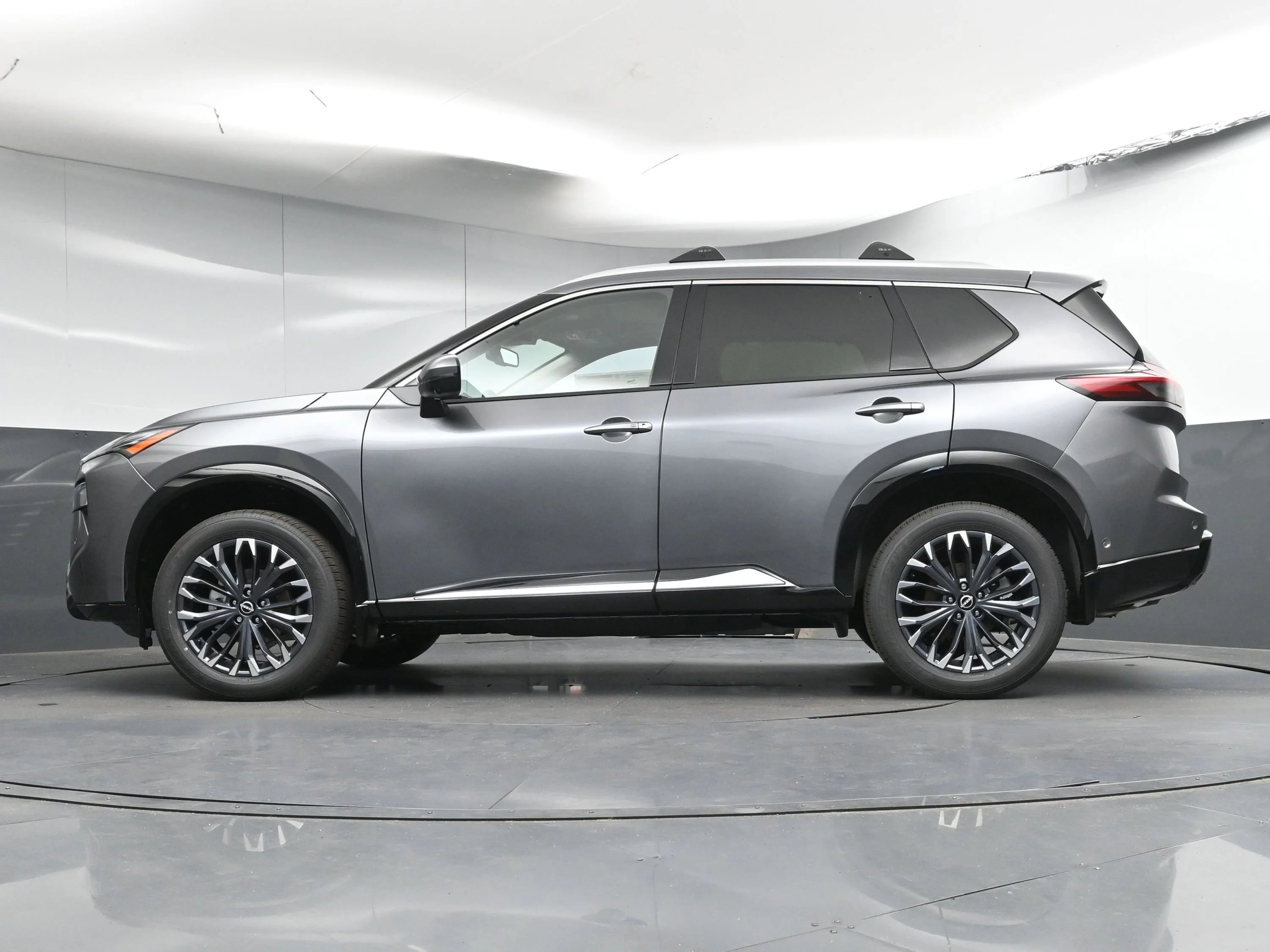 New 2026 Gun Metallic Nissan Platinum image 31