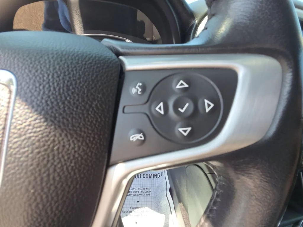 Used 2017 QUICKSILVER METALLIC GMC SLT image 19