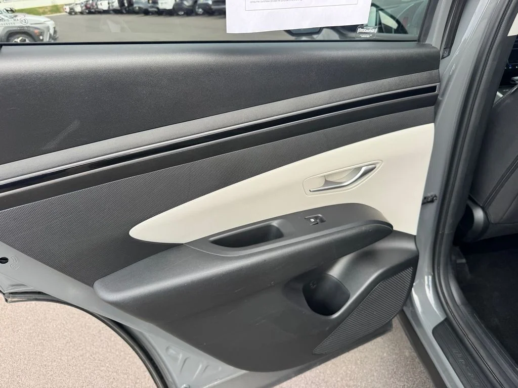 Used 2024 Gray Hyundai SEL image 13