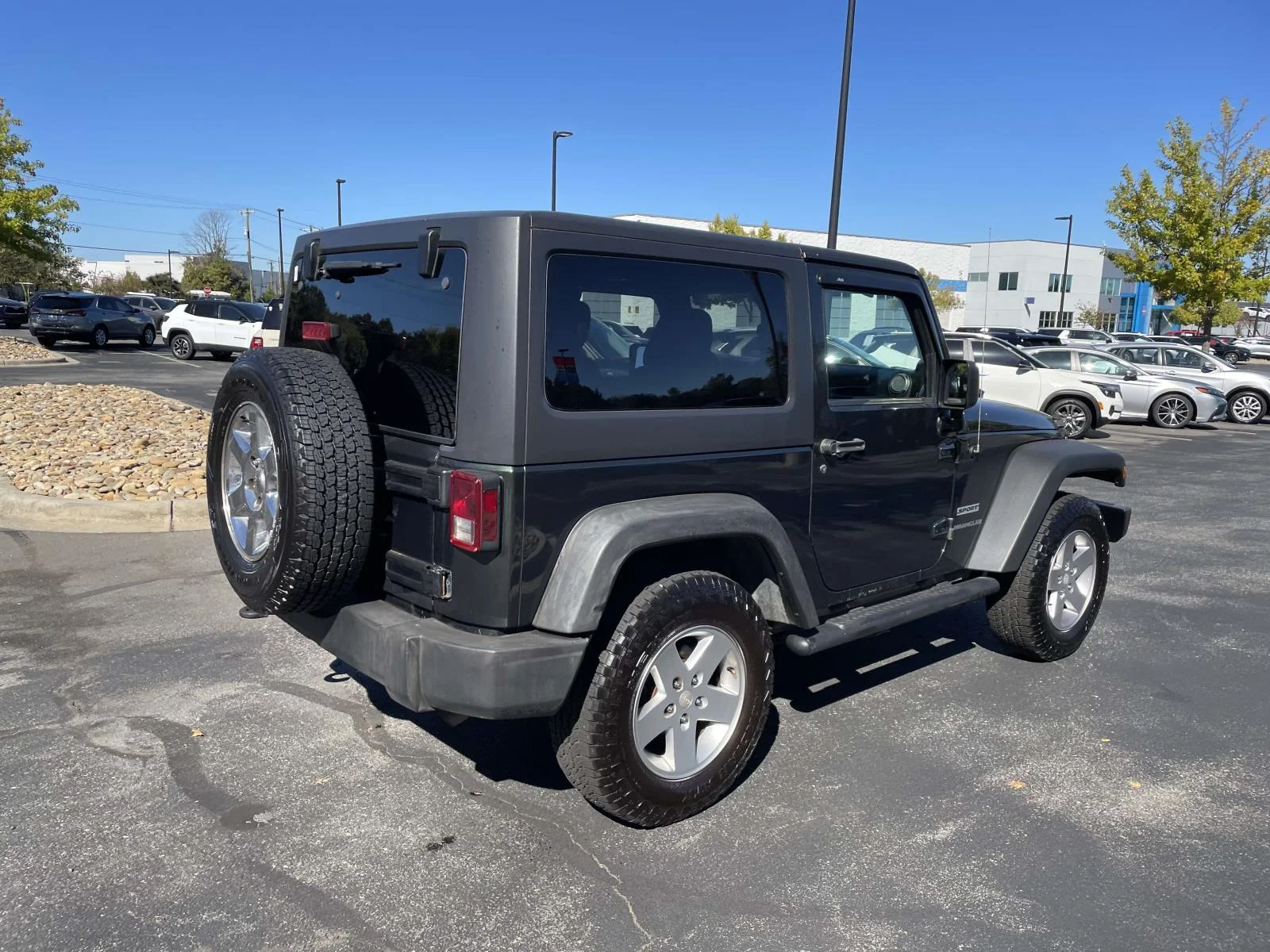 Used 2011 Green Jeep Sport image 7