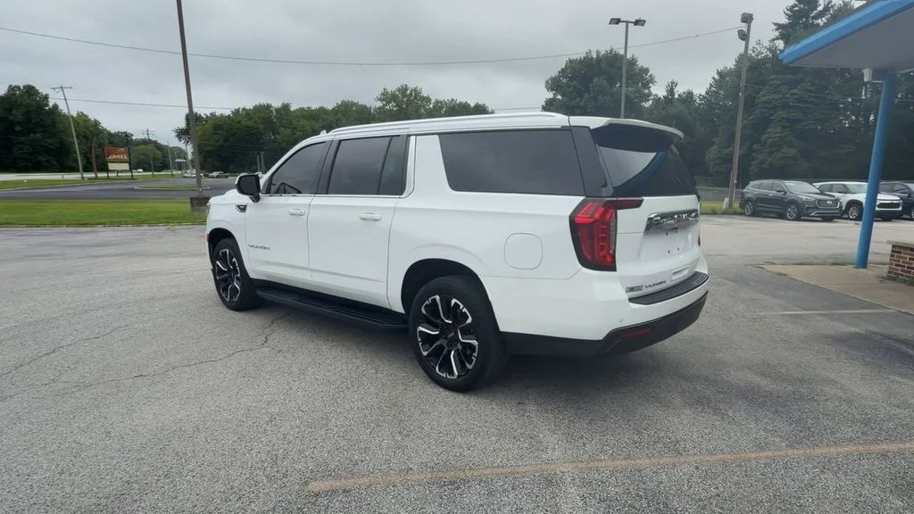 Used 2022 White GMC SLE image 6