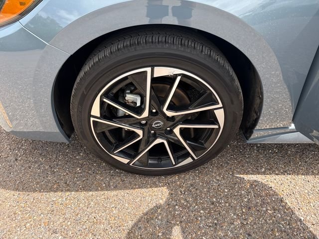 Used 2025 Gray Nissan SR image 13
