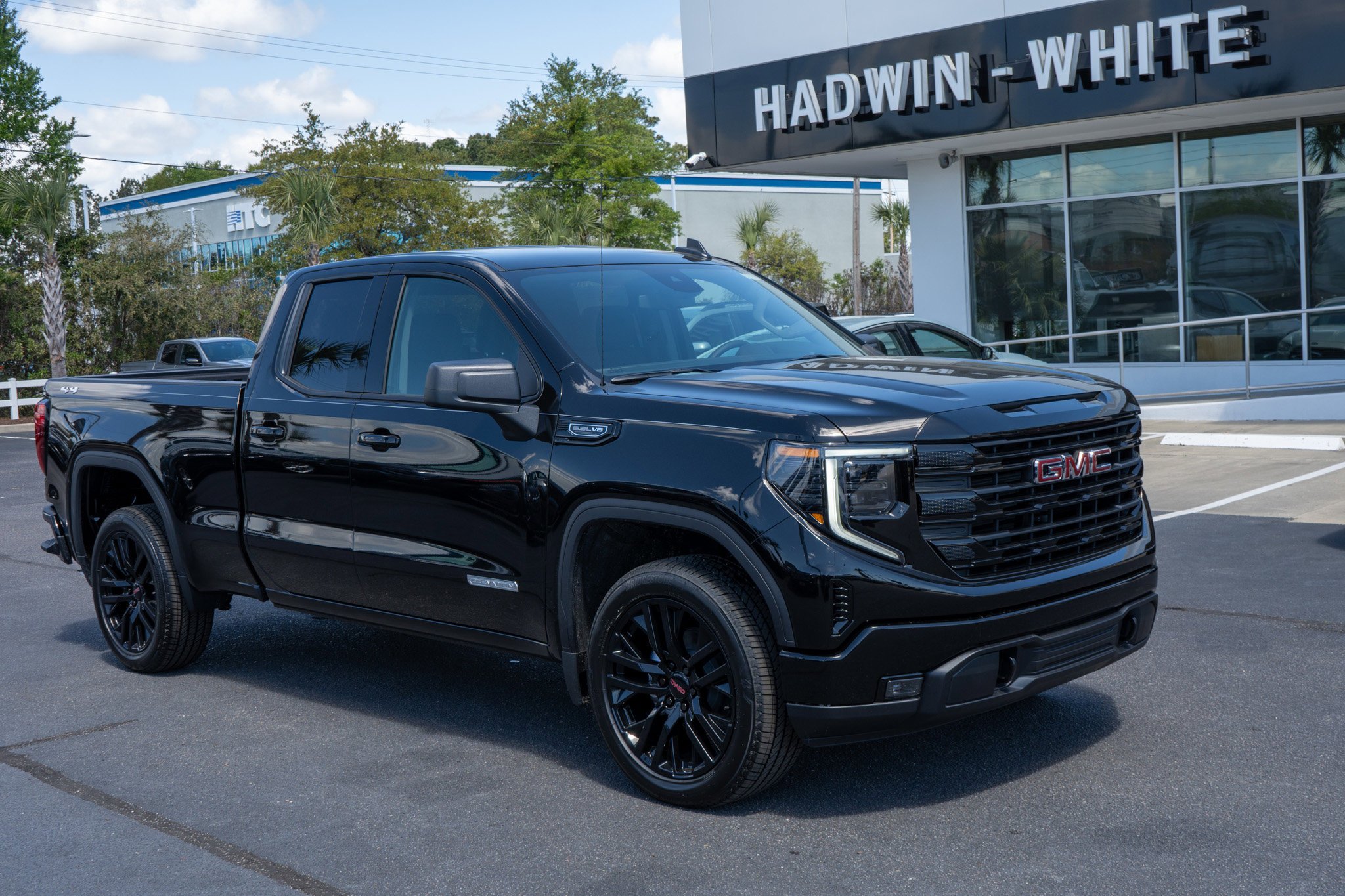 2026 GMC Sierra 4WD Double Cab Standard Box Elevation's photo