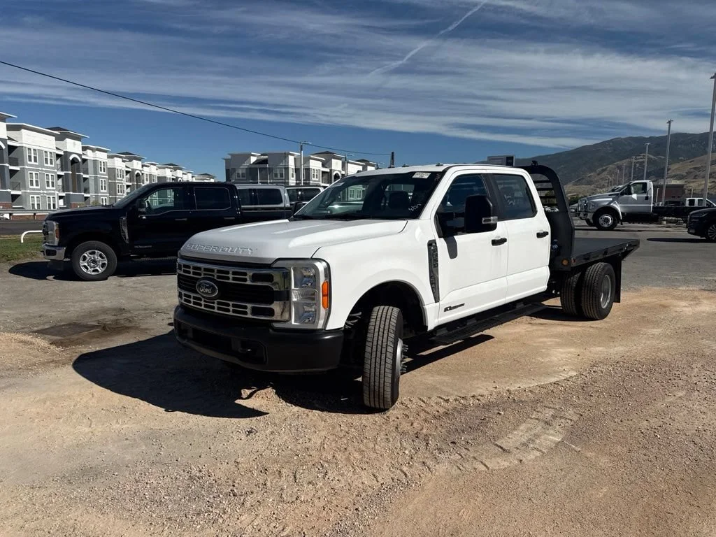 2025 Ford F-350 Super Duty Chassis Cab XL - Photo 17