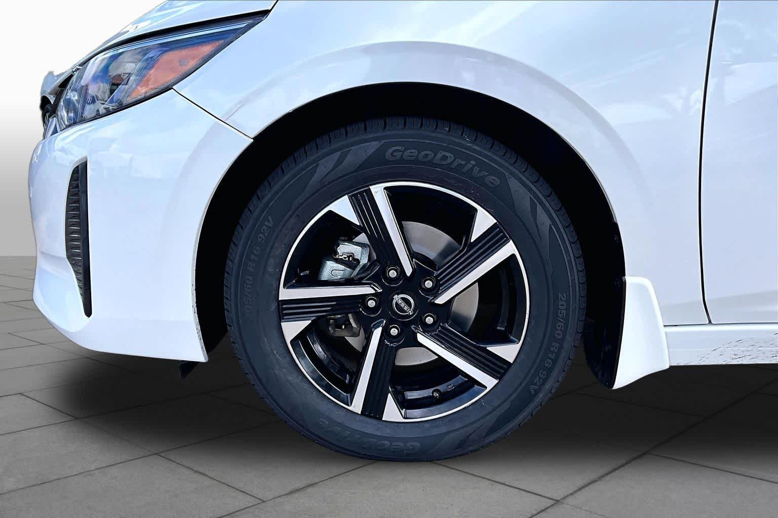 Used 2024 Aspen White Tricoat Nissan SV image 11