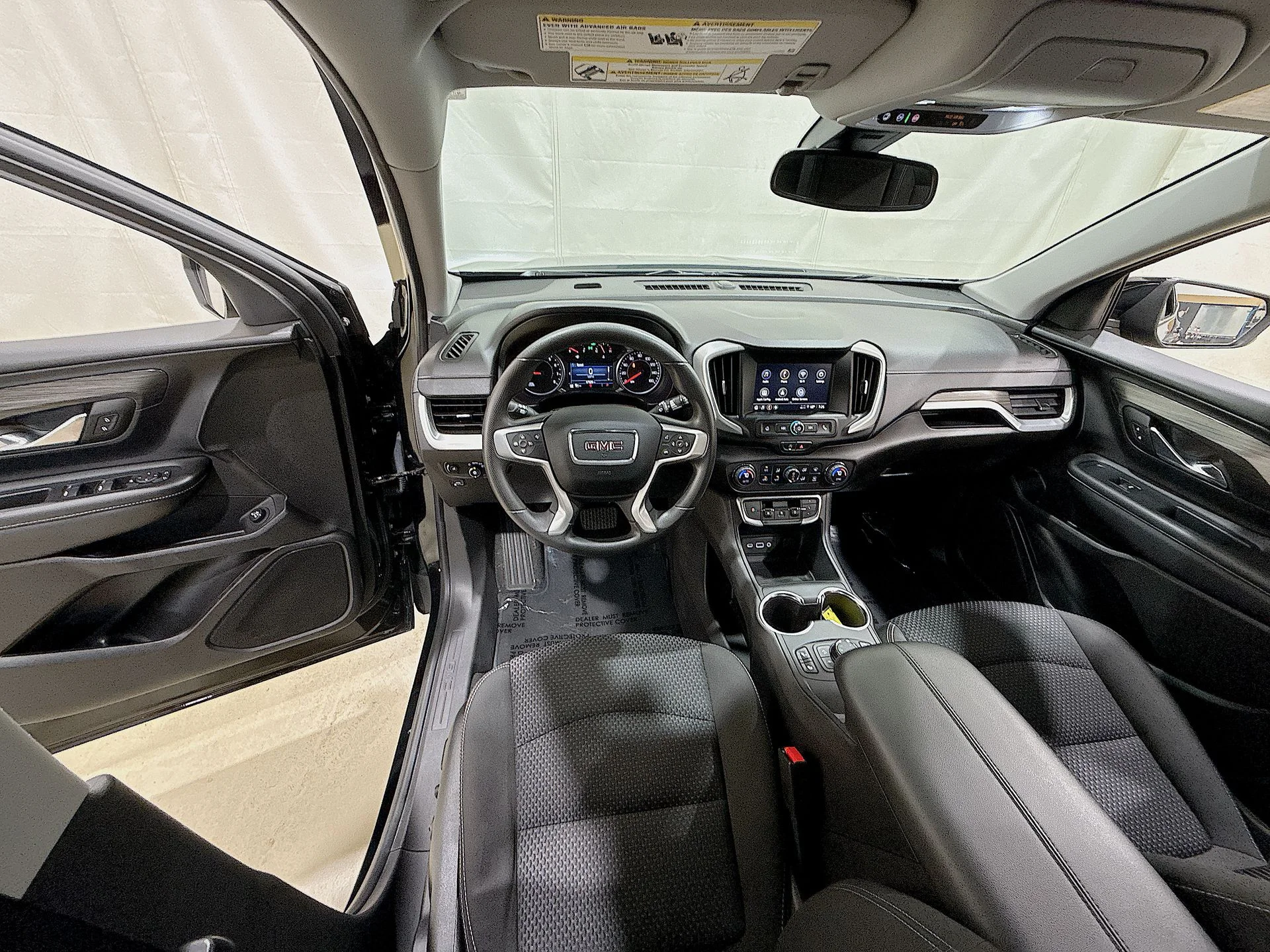 Used 2024 Ebony Twilight Metallic GMC SLE image 19