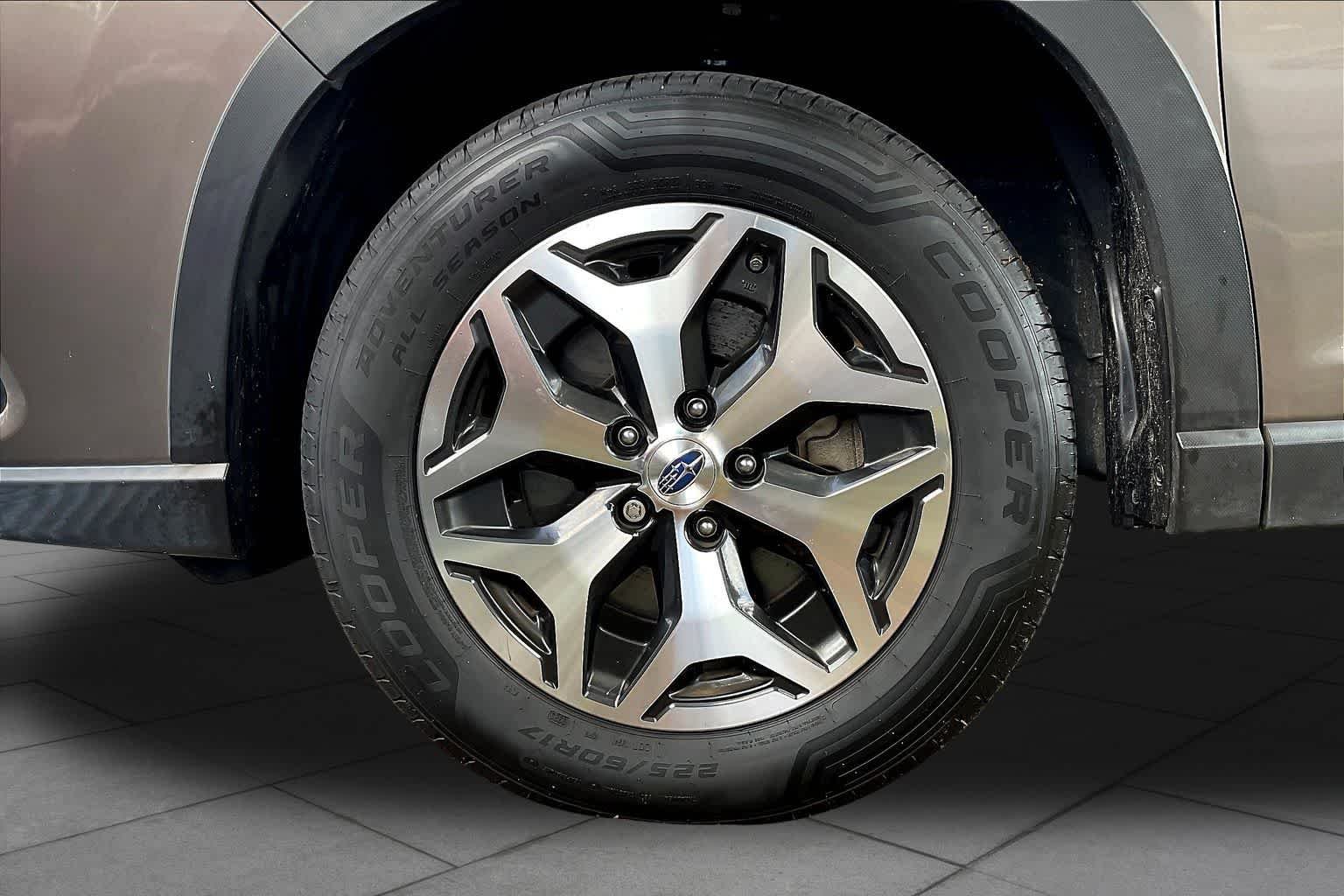 Used 2023 Brilliant Bronze Metallic Subaru Premium image 10