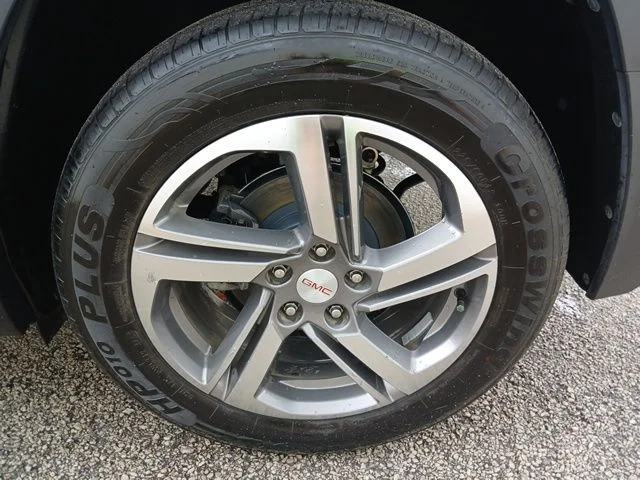 Used 2020 Silver GMC SLT image 54