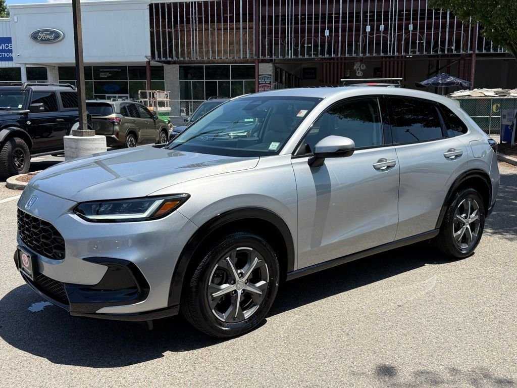 Used 2025 Silver Honda EX-L image 4