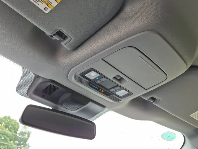Used 2023 Blue Ford XLT image 28