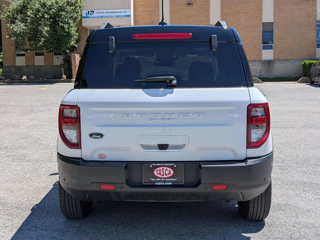 Used 2023 White Ford Outer Banks image 4