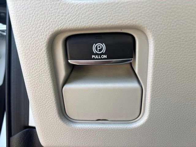 Used 2024 White Jeep Base image 35