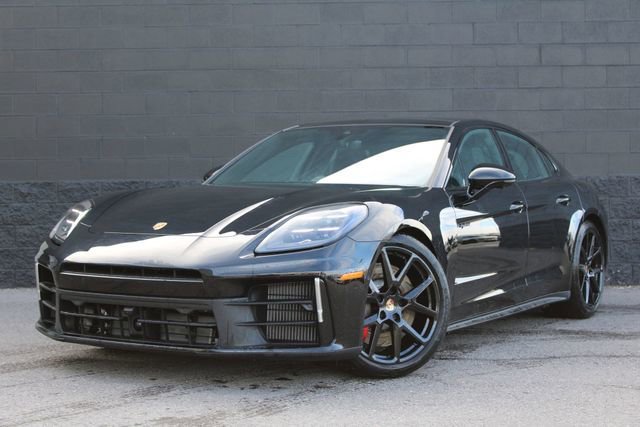 2026 Porsche Panamera 4S E-Hybrid's photo