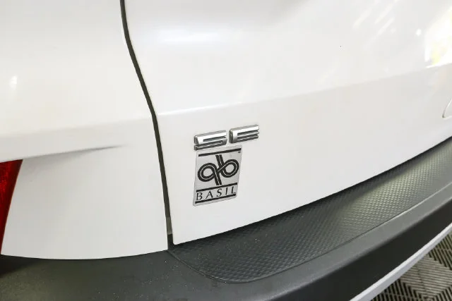Used 2020 White Ford SE image 9