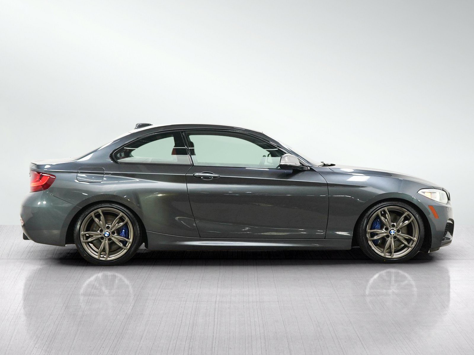 Used 2016 Mineral Gray Metallic BMW M235i xDrive image 6