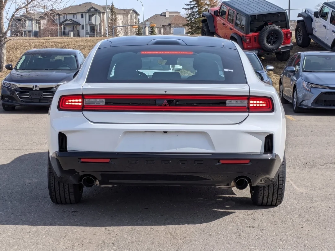 New 2026 White Dodge R/T - - AWD - Blacktop Pack - Hurricane Turbo - 20 Black Wheels & More! image 7