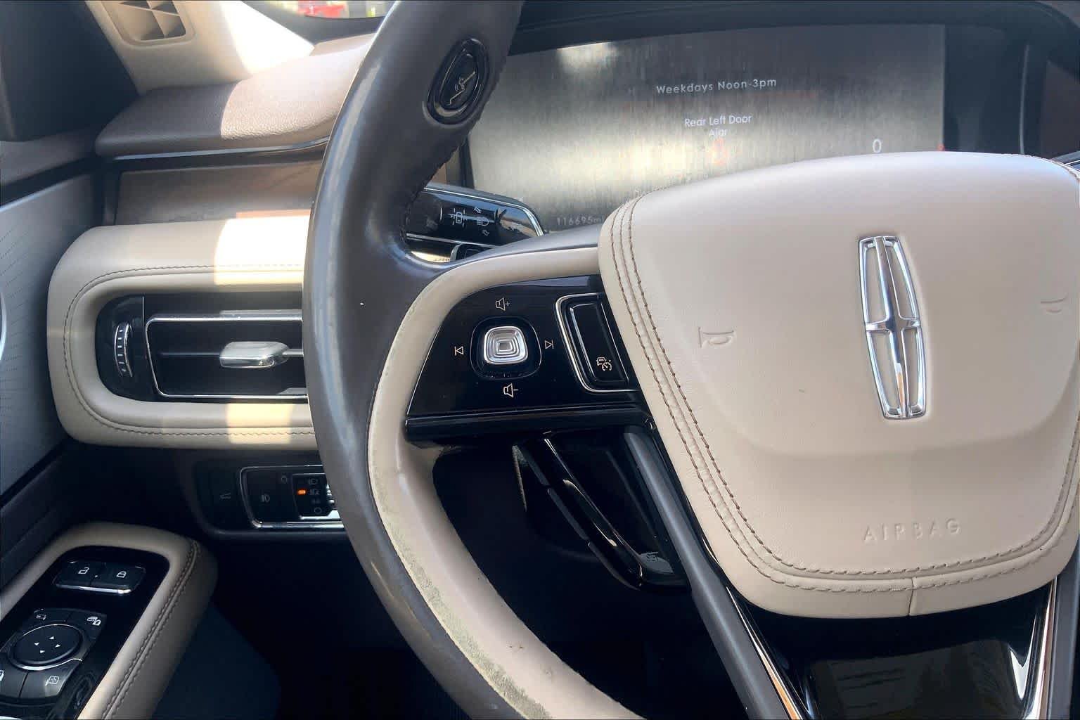 Used 2020 Red Carpet Metallic Tinted Clearcoat Lincoln Reserve image 24