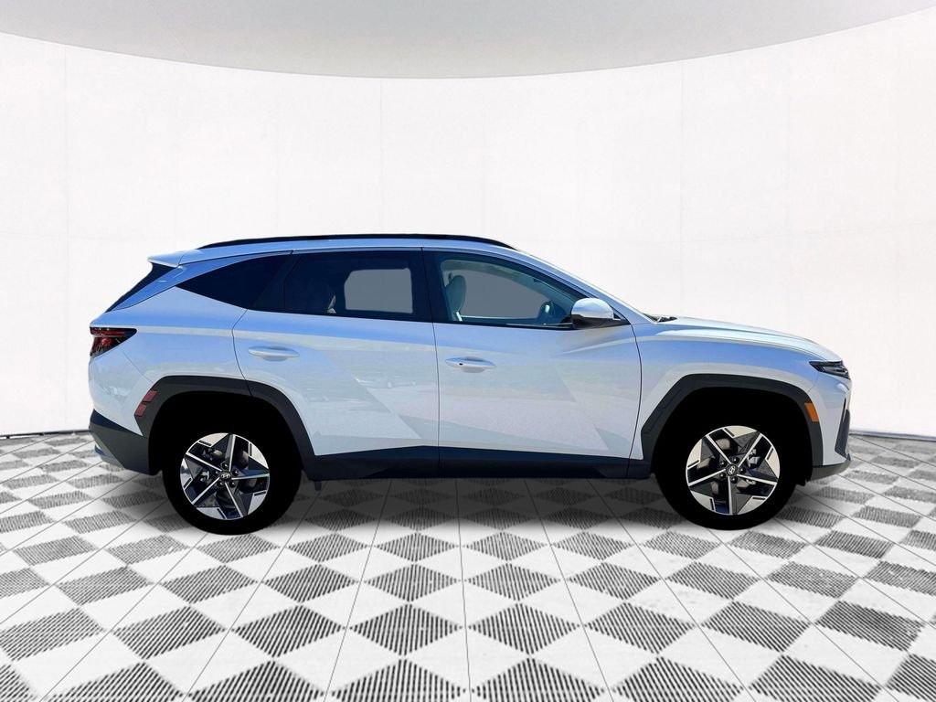 New 2026 White Hyundai SEL image 13