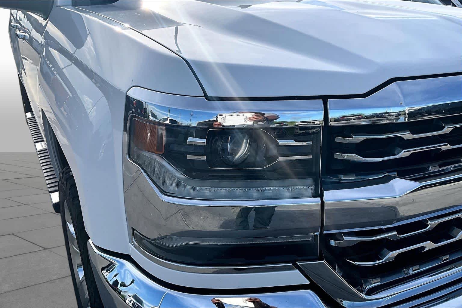 Used 2018 Summit White Chevrolet LTZ image 26