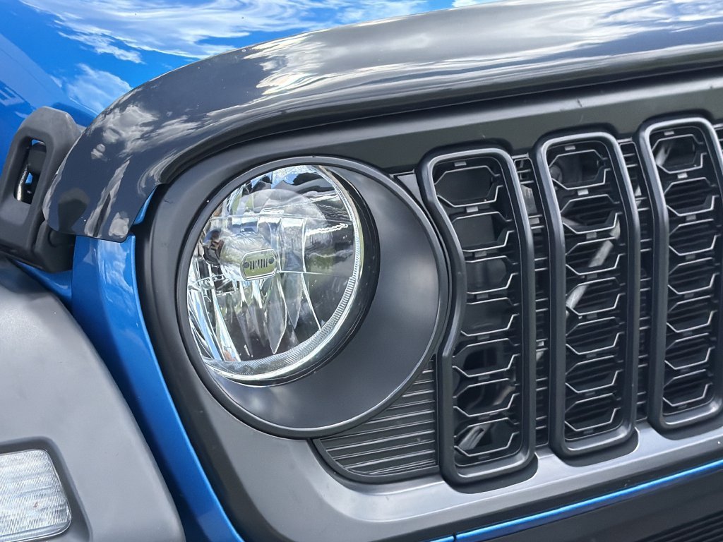 Used 2024 Blue Jeep 4-Door Sport S 4x4 image 10