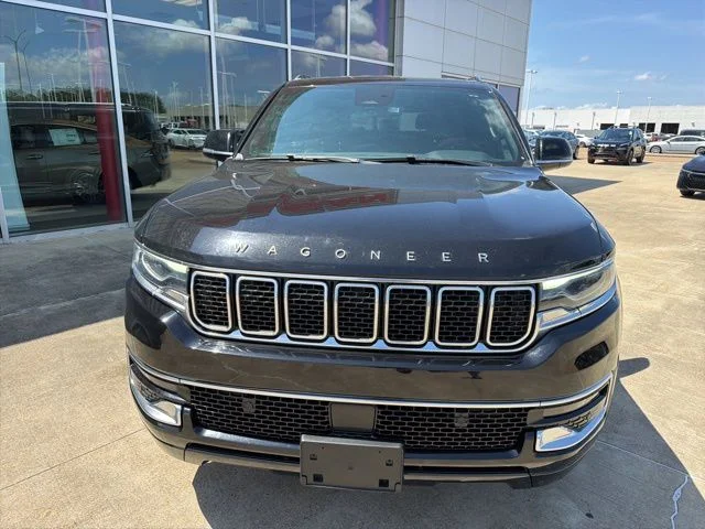 Used 2023 Black Jeep Base image 7