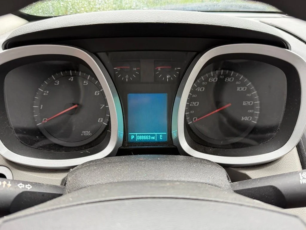 Used 2014 Gray Chevrolet LS image 32