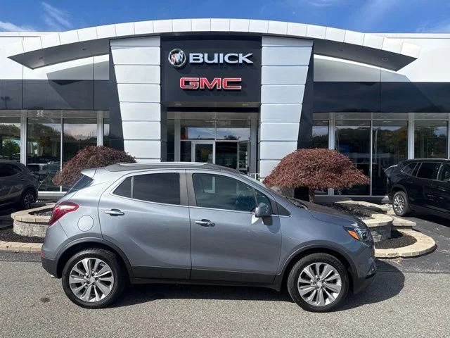 Used 2020 Gray Buick Preferred image 31