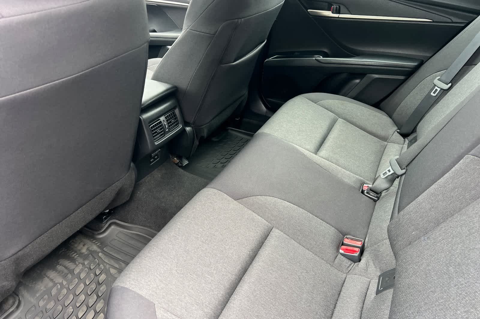 2025 Toyota Camry LE - Photo 12